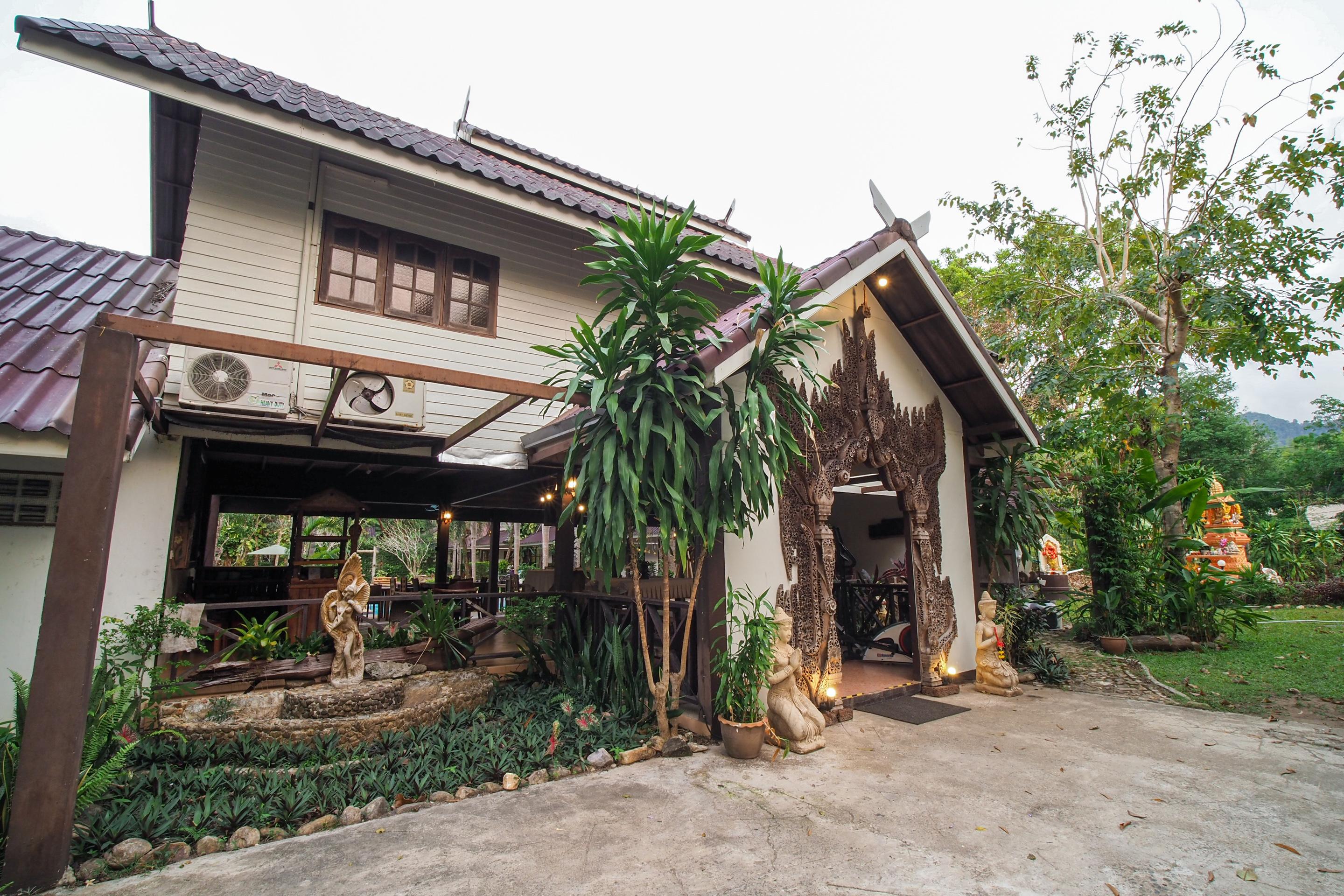 Capital O 834 Iyara Resort & Spa Koh Chang Exterior photo